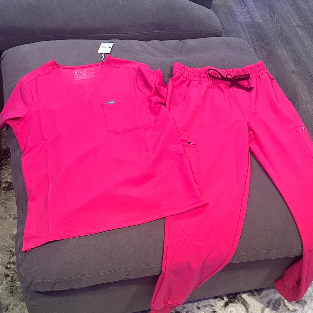 Figs Women's Scrub Set in Hot Pink